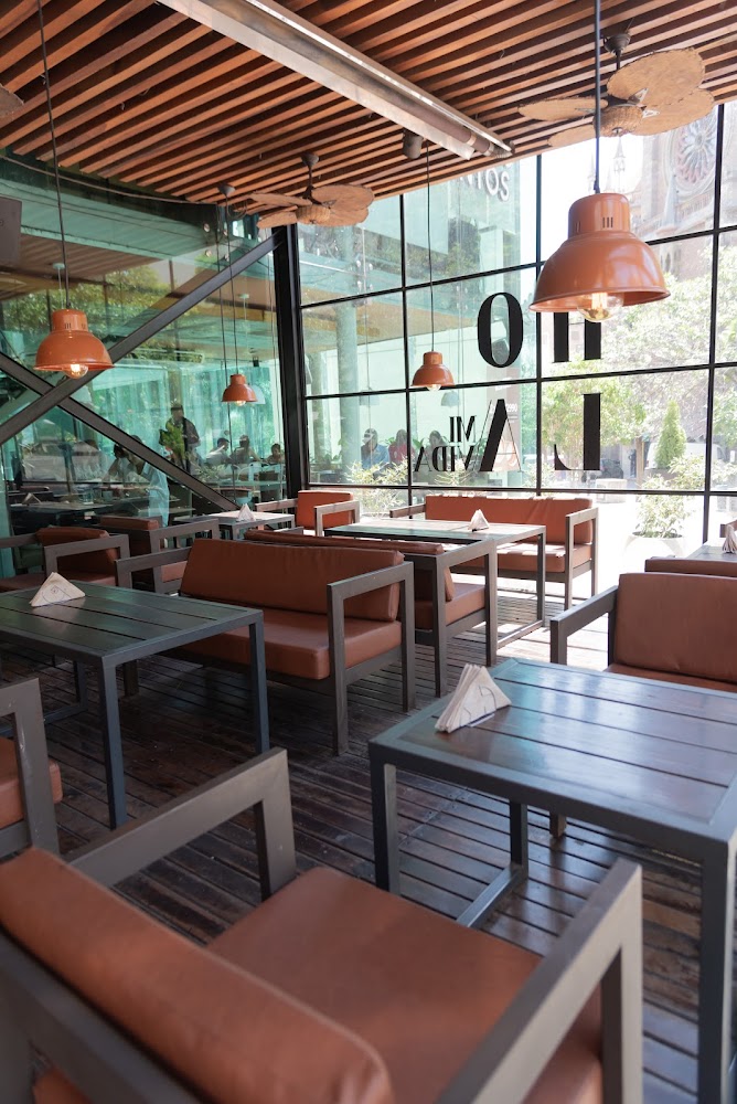 COLORES SANTOS - Resto & Bar