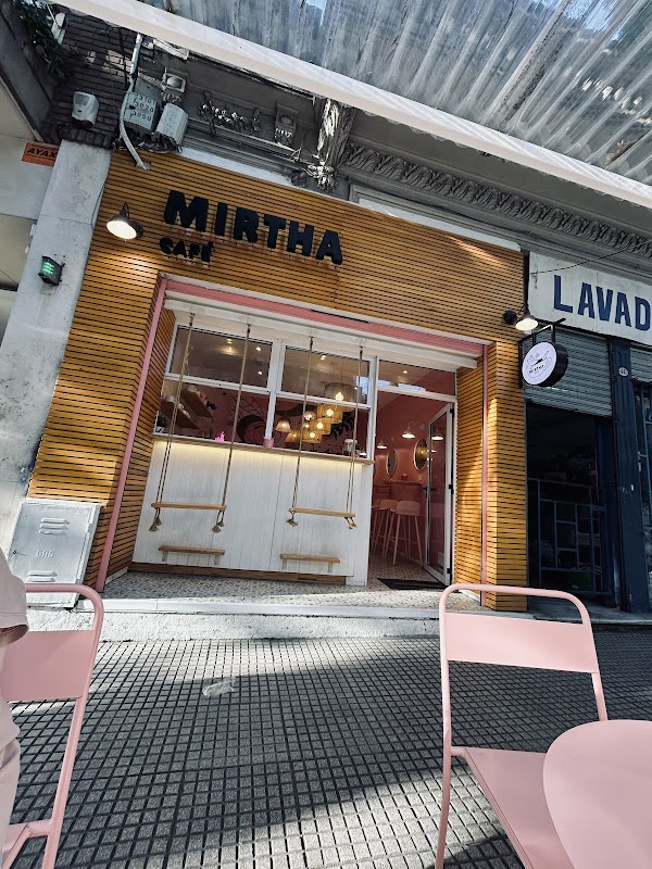 Mirtha Café