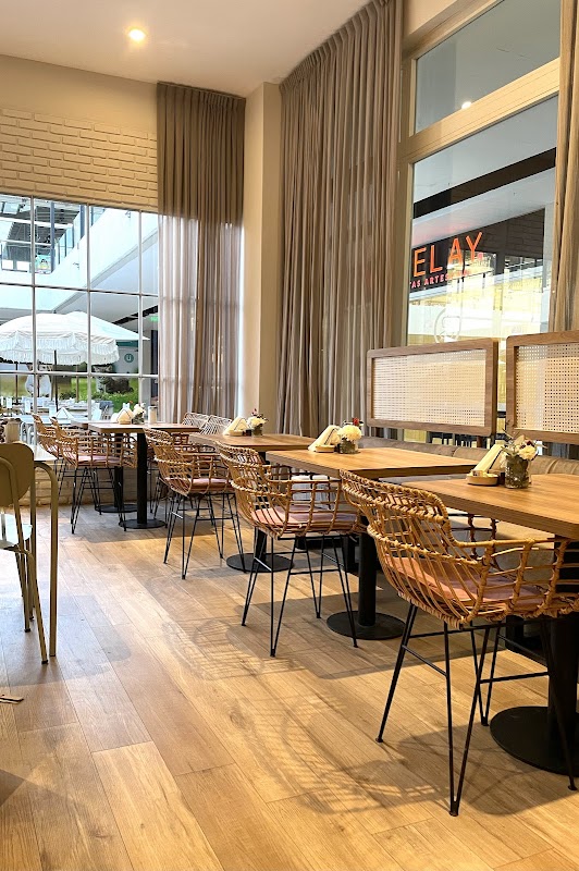 REY RABBIT CAFÉ